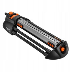Pulverizator oscilant, 20 de duze | NEO TOOLS asigură irigarea uniformă a gazonului sau a straturilor de flori datorită razei de acțiune reglabile.