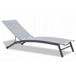 Șezlongul de grădină, 120 kg, gri | Garden Line este un echipament indispensabil, care va oferi o perioadă confortabilă de relaxare și relaxare în grădină, terasă sau lângă piscină.